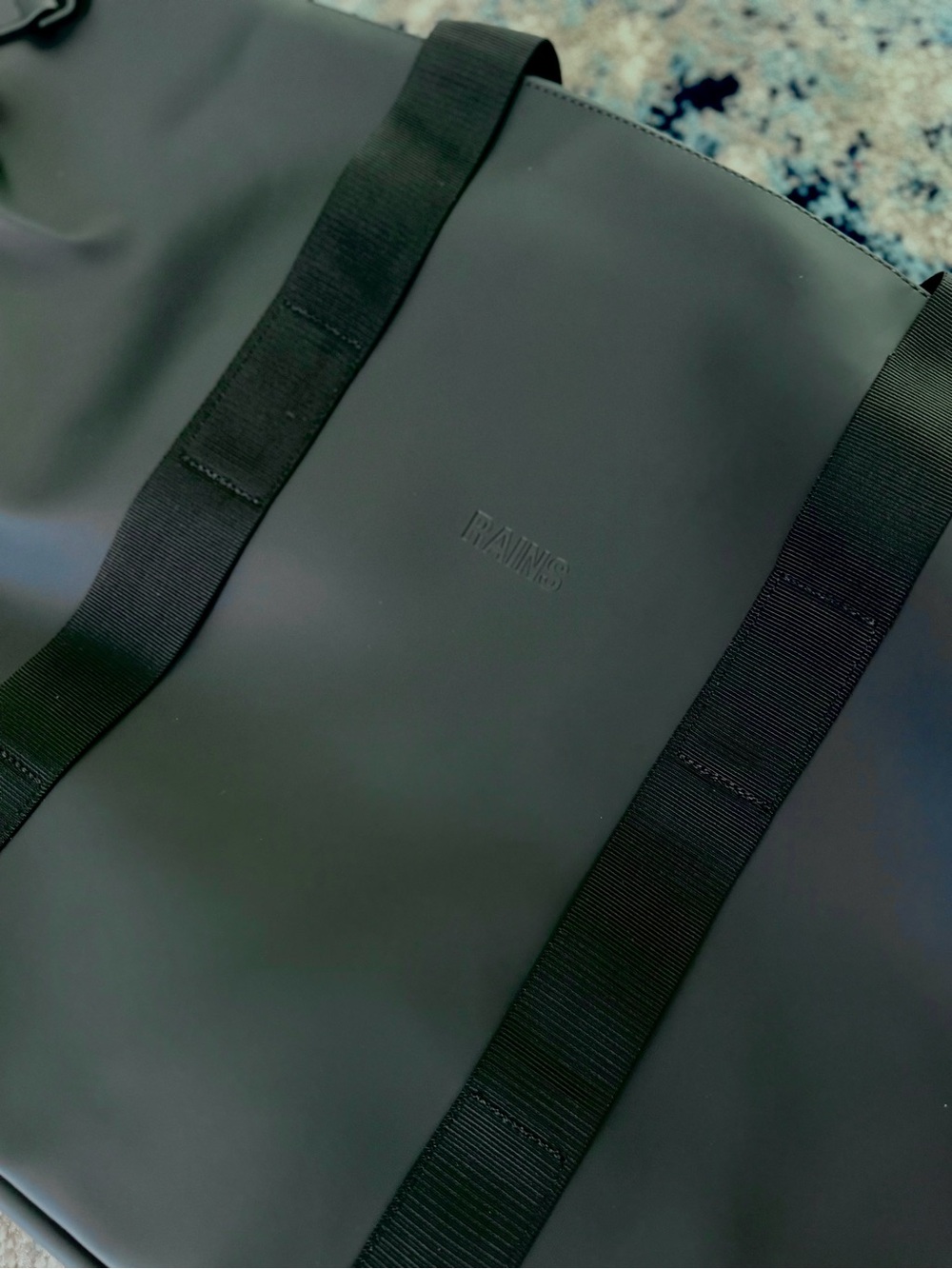 NEW Rains Black Waterproof Weekender Bag - Large size - unisex
